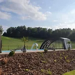 Osada Koszalkowo Wiezyca Panzió 3*