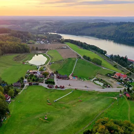Osada Koszalkowo Wiezyca B&B 심바르크