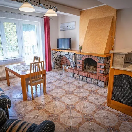 Osada Koszalkowo Wiezyca B&B 심바르크