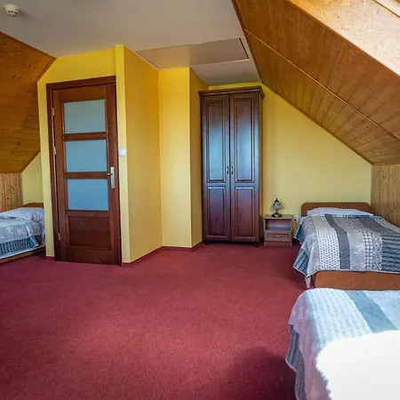 Osada Koszalkowo Wiezyca B&B 심바르크