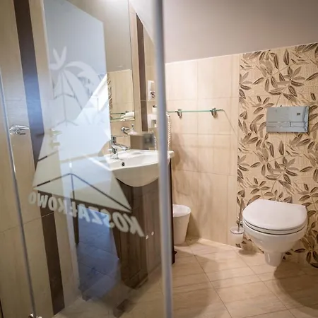 B&B Osada Koszalkowo Wiezyca 심바르크