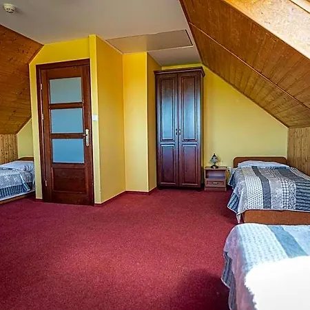 Osada Koszalkowo Wiezyca B&B 심바르크